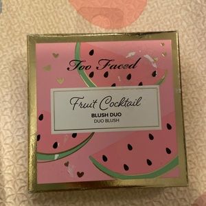 Too faced blush